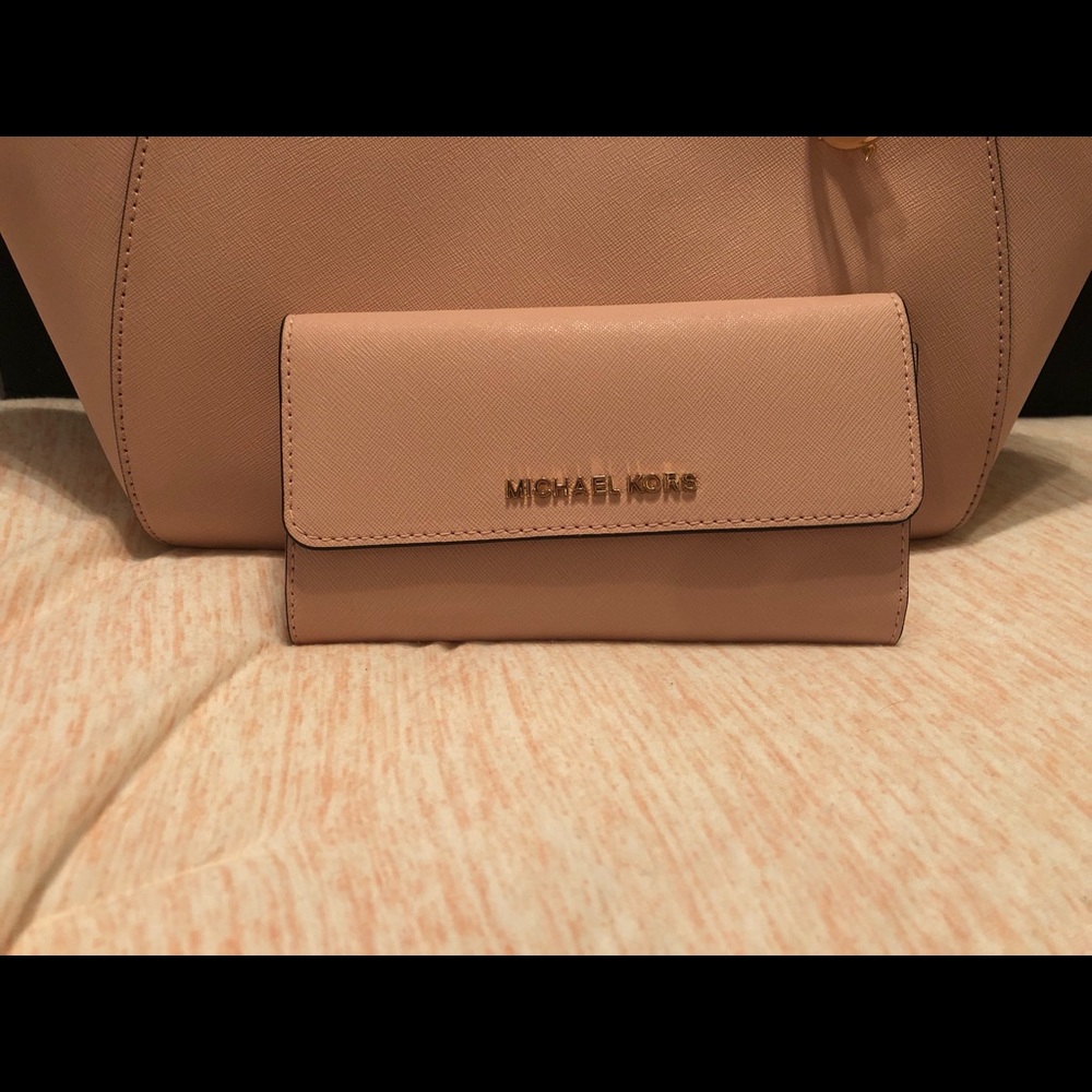 Michael Kors Jet Set wallet